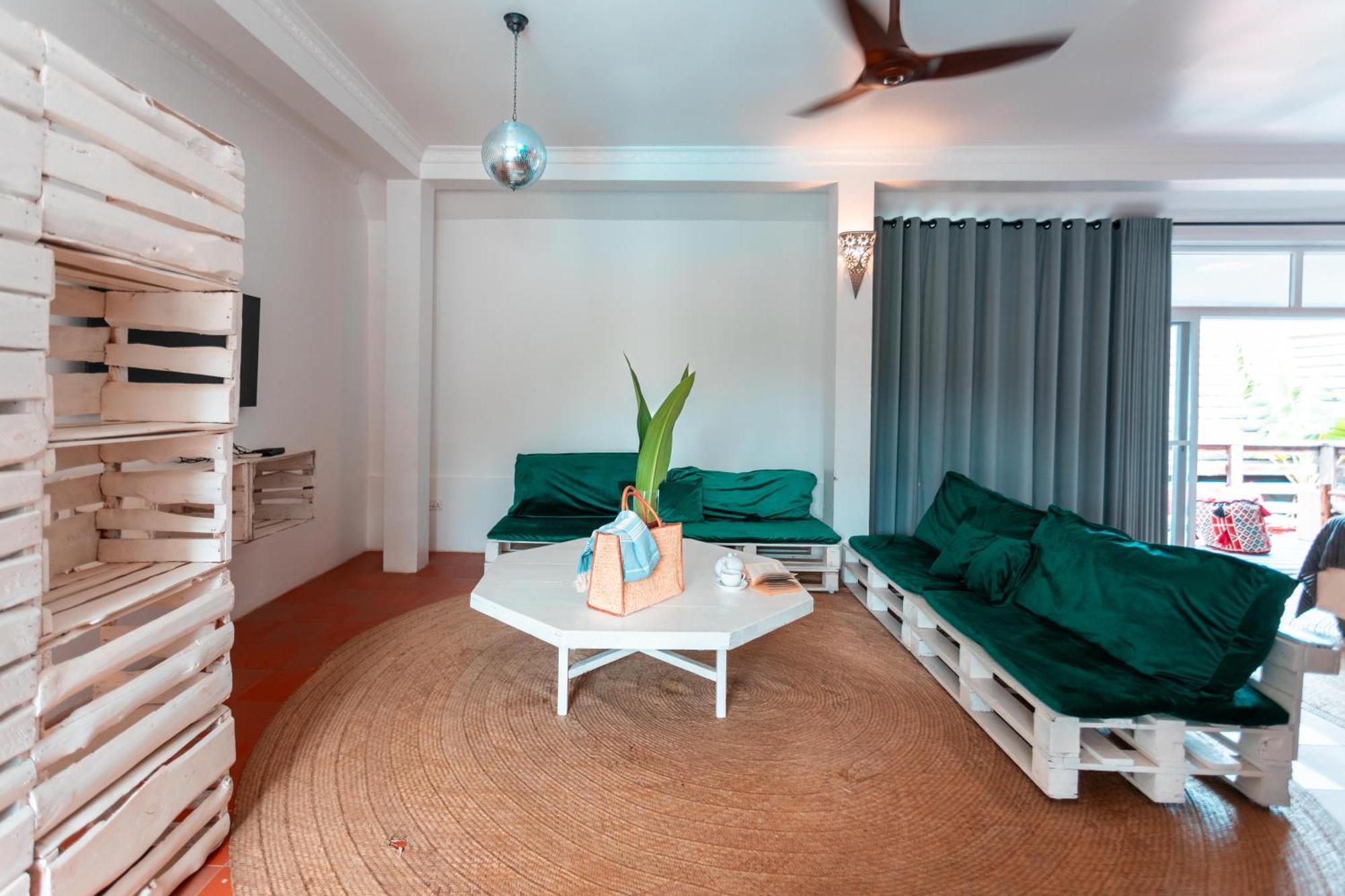 B4 Boutique Hotel Paje Bagian luar foto